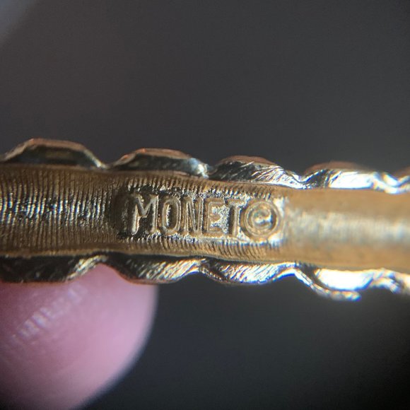 Monet Gold Bar Pin - Picture 6 of 6